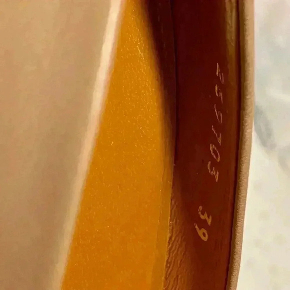 Gucci 269703 Nappa Charlotte Winter Rose Leather Pumps 39 With Box And Dust Bag - Picture 9 of 16